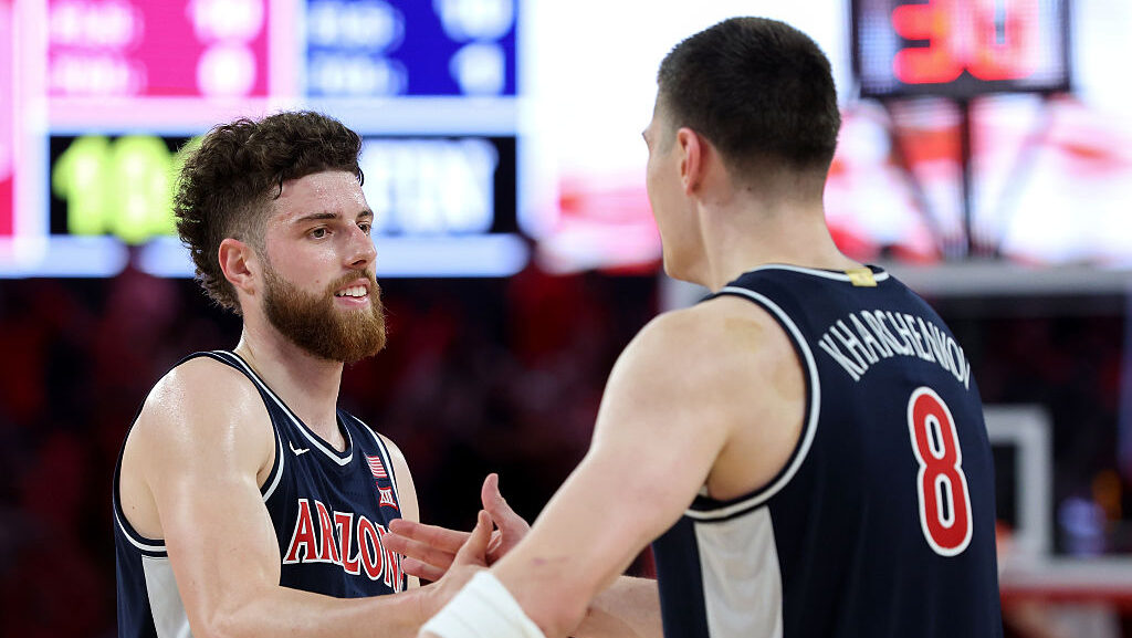 Arizona up to No. 2 in AP Top 25...