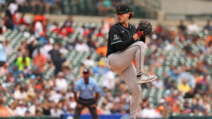Report: D-backs' Andrew Saalfrank out for season after shoulder surgery