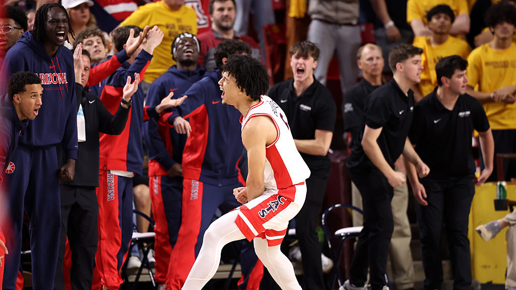 Arizona's Brayden Burries...