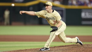 Diamondbacks sign former closer Paul Sewald to 1-year deal