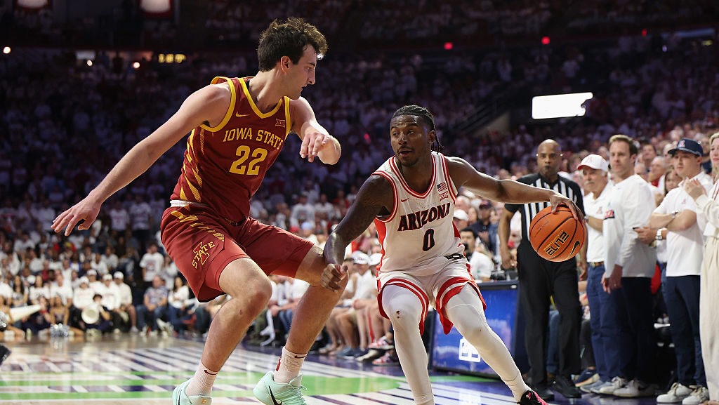 Arizona point guard Jaden Bradley and his team finished second i the AP college basketball rankings...