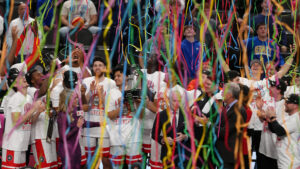 Arizona withstands 2nd-half Houston run to win Big 12 title game