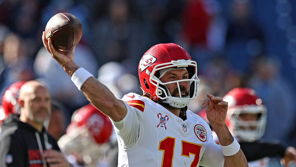 Cardinals signing Gardner Minshew...