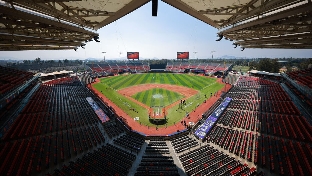Diamondbacks mexico city series...