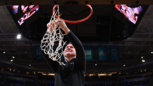 Tommy Lloyd wins Naismith Coach of the Year honors after Arizona's Final Four run