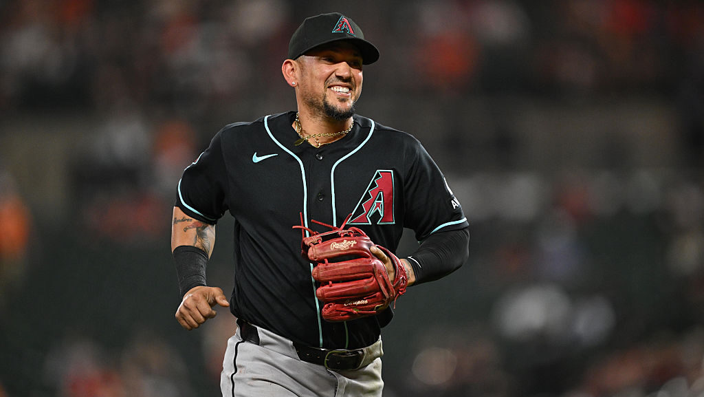 Ildemaro Vargas #6 of the Arizona Diamondbacks...