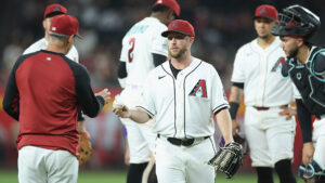 Diamondbacks notebook: Injury updates, Lovullo meets with starting rotation