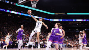 Kahleah Copper drops 30, but Mercury lose home opener to Lynx