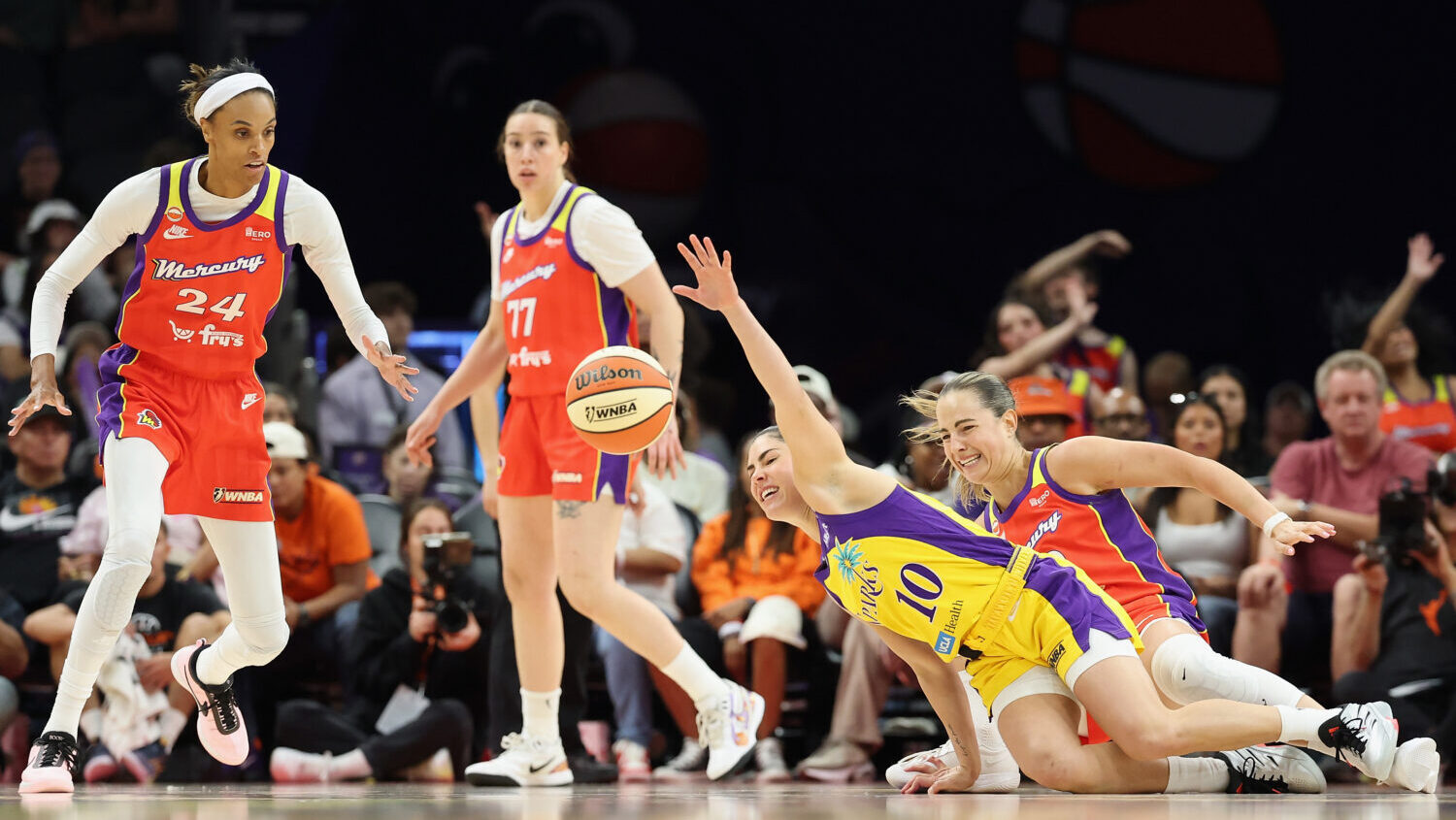 Mercury Sparks loss Alyssa Thomas...