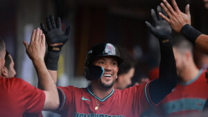 Diamondbacks' Ildemaro Vargas named NL Player of the Month