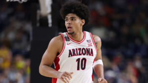 Arizona's Koa Peat just inside 1st round of Jeremy Woo mock draft