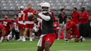 Jacoby Brissett, Cardinals agree to new contract