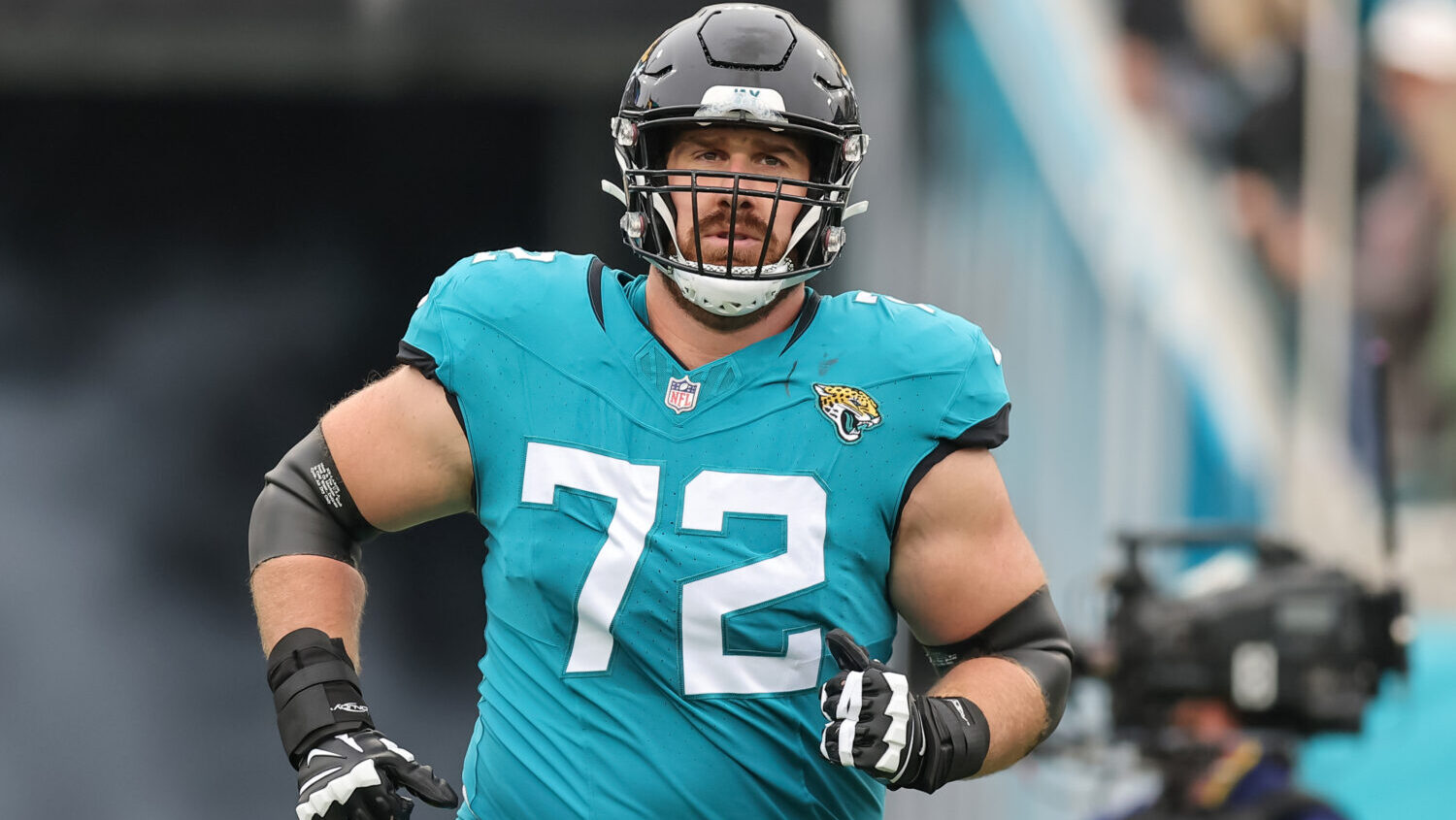 JACKSONVILLE, FLORIDA - NOVEMBER 12: Walker Little #72 of the Jacksonville Jaguars is introduced ag...