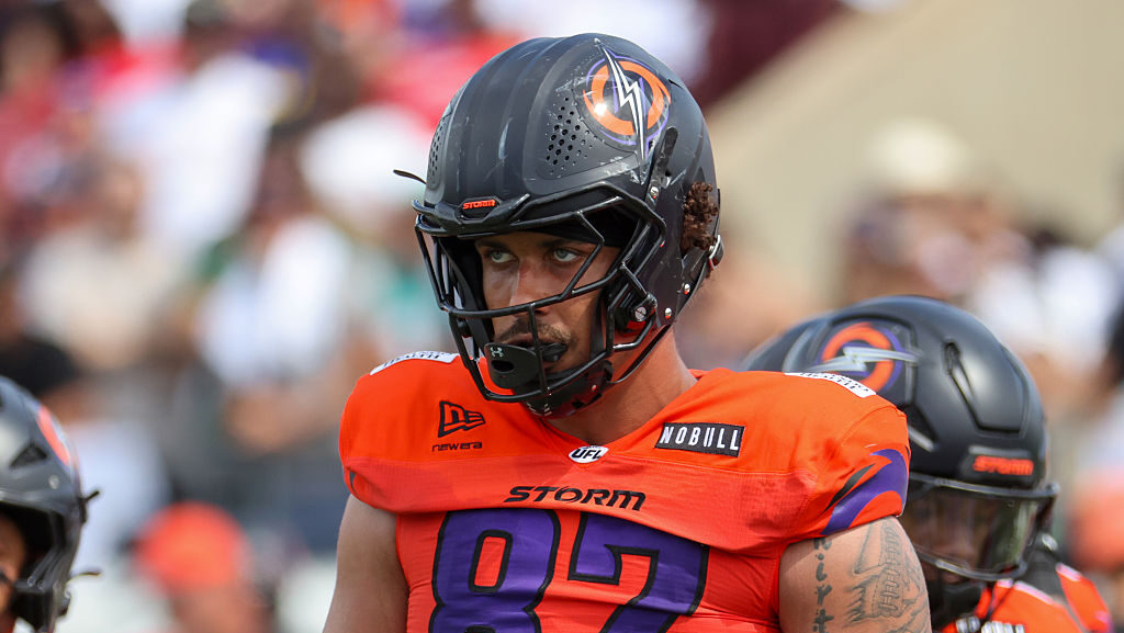 Cardinals sign TE Shane Bowman, LB Eugene Asante...