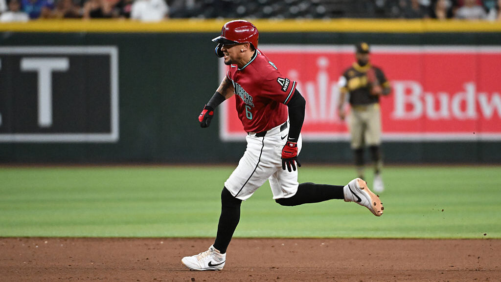Ildemaro Vargas #6 of the Arizona Diamondbacks...