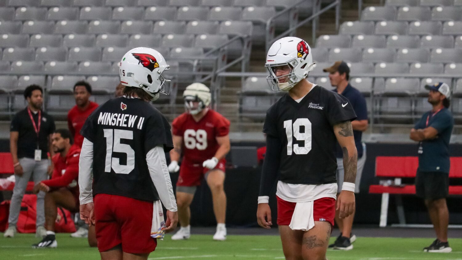 Cardinals' Carson Beck...